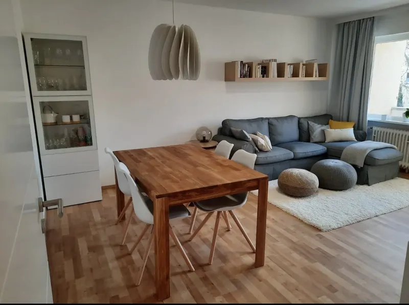 Modernisierte und voll möblierte 2-Zimmer-Wohnung in Steglitz — photo 1